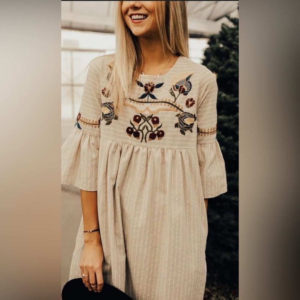 Orange Creek|Tan striped floral embroidered dress, wide sleeve•••Cute boho style